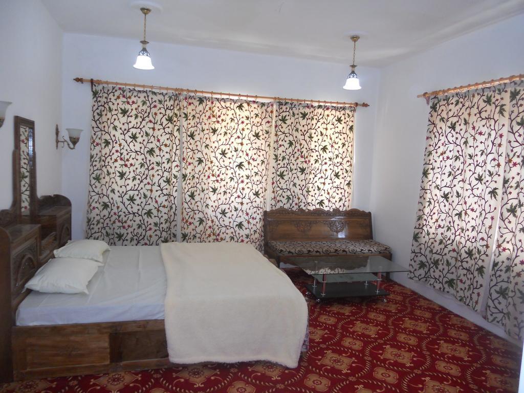 Hotel Royale Jannat Srīnagar Екстериор снимка